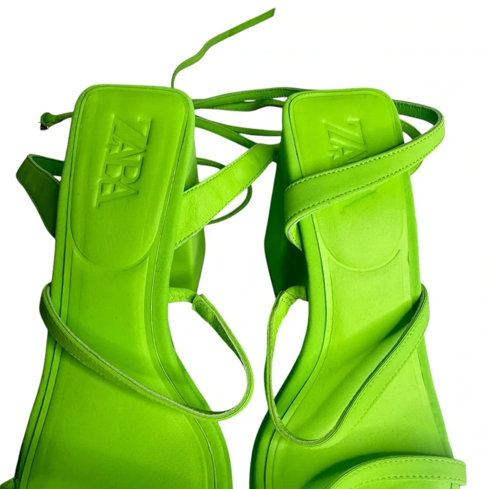 Zara neon green